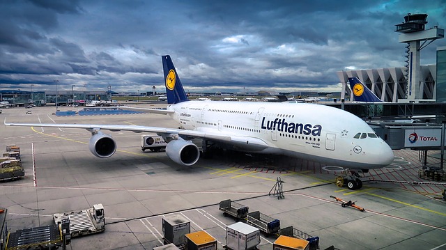 avión
lufthansa
vuelo
aeropuerto