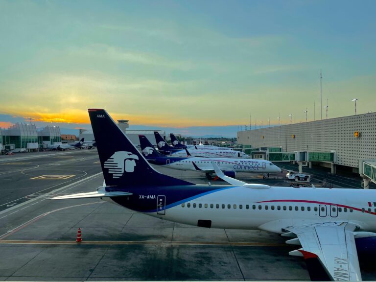 Contactar con Aeromexico